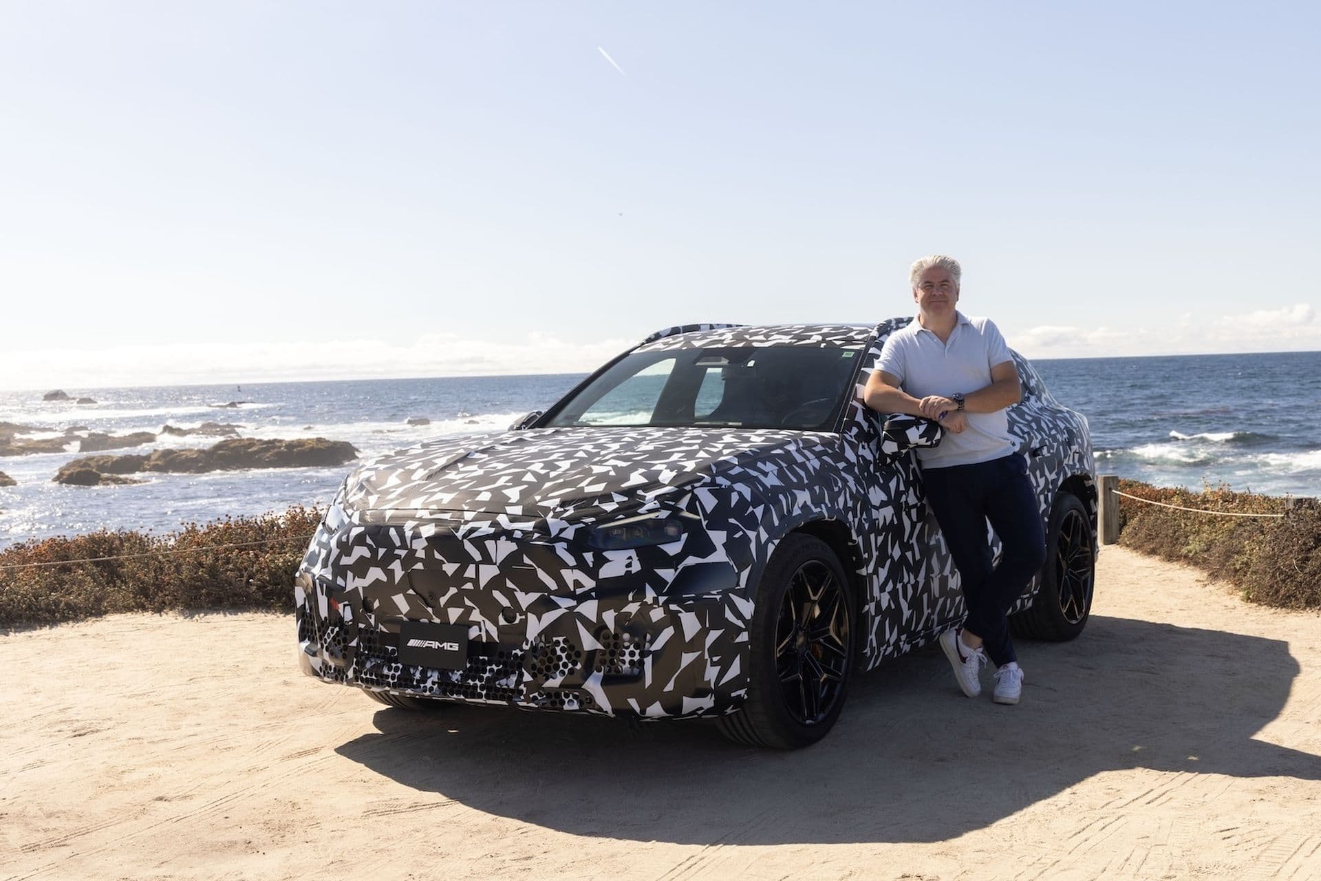 Erste Fahrt im getarnten AMG GT SUV vor Pebble Beach