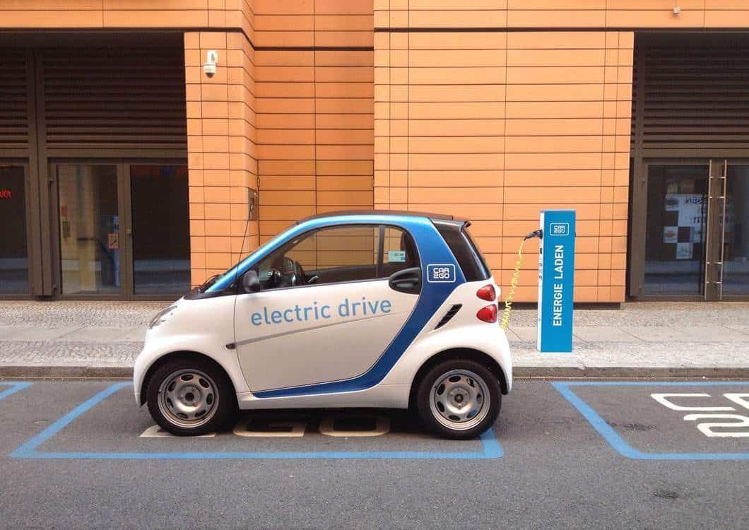 Elektro-Mietwagen als umweltfreundliche Alternative zum Benziner