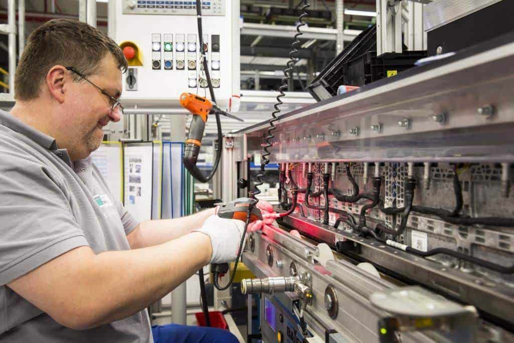 Daimler investiert 500 Millionen Euro in neue Batteriefabrik in Deutschland