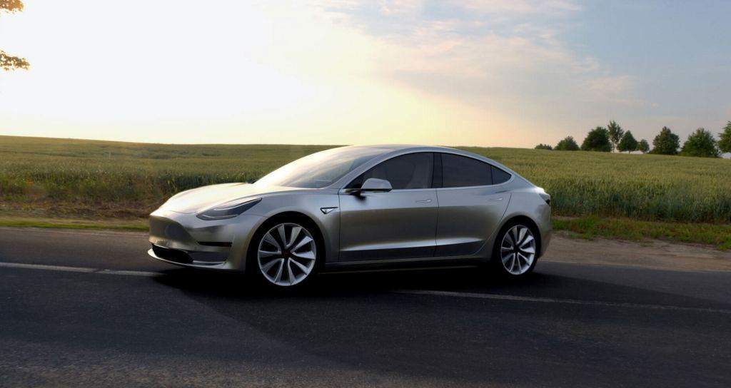 Tesla Motors Model 3 über 370.000 Mal reserviert