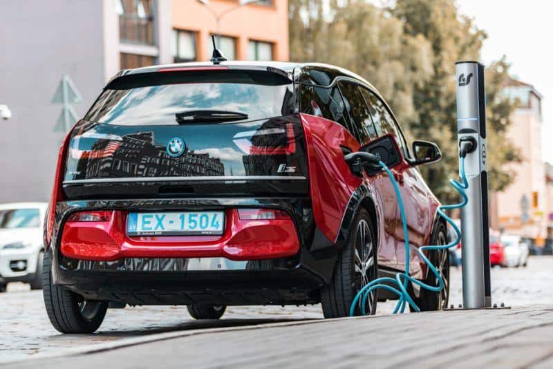 Neuzulassungen von Elektroautos im April 2016