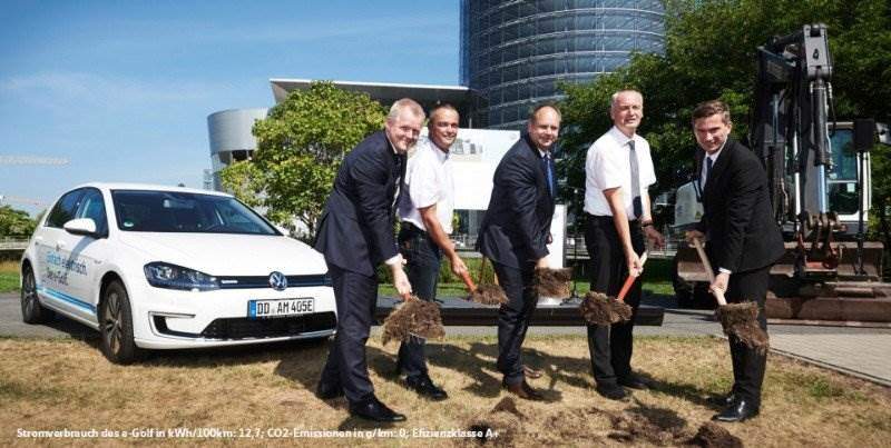 Spatenstich zum Bau der größten e-Mobility-Station in Dresden – Gläserne Manufaktur VW AG