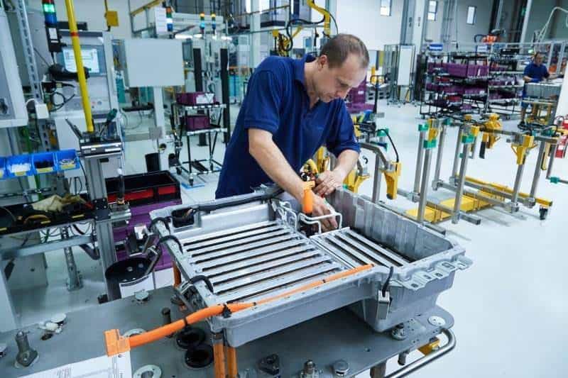 Cover Image for BMW Group setzt beim Thema Elektromobilität auf deutsche Standorte