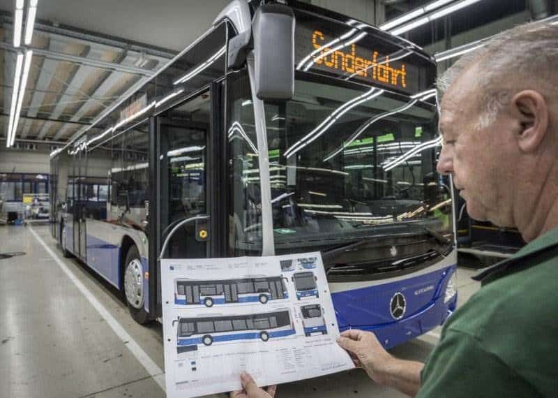Daimler Buses fertigt 2018 den ersten batterieelektrischen Stadtbus in Serie in Mannheim