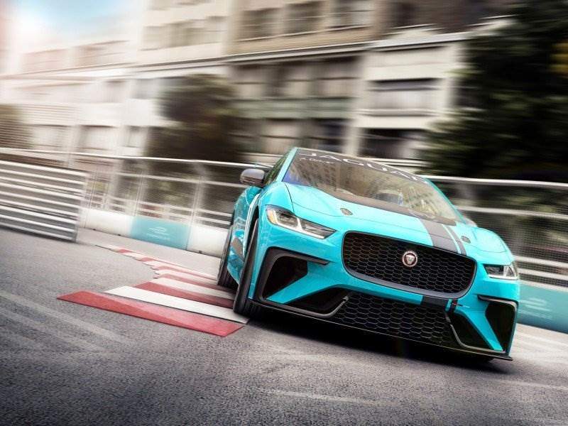 Cover Image for Jaguar I-PACE eTROPHY Rennwagen wird beim Berliner E-Prix seine Premiere feiern