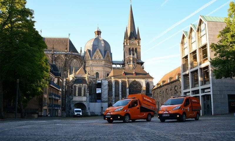 Nissan Elektrotransporter als Spezialumbau in Aachen bei Stadtreinigung im Einsatz