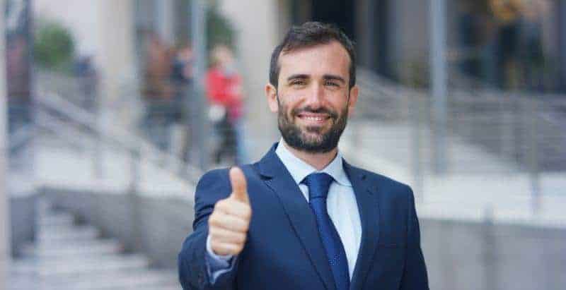 Cover Image for Wie Wirtschaft, Politik und Verbraucher zum Erfolg von Elektroautos beitragen können