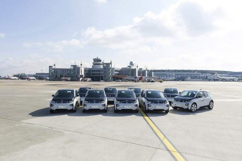 Düsseldorfer Flughafen setzt auf BMW Elektro- und Plug-In-Hybrid-Fahrzeuge
