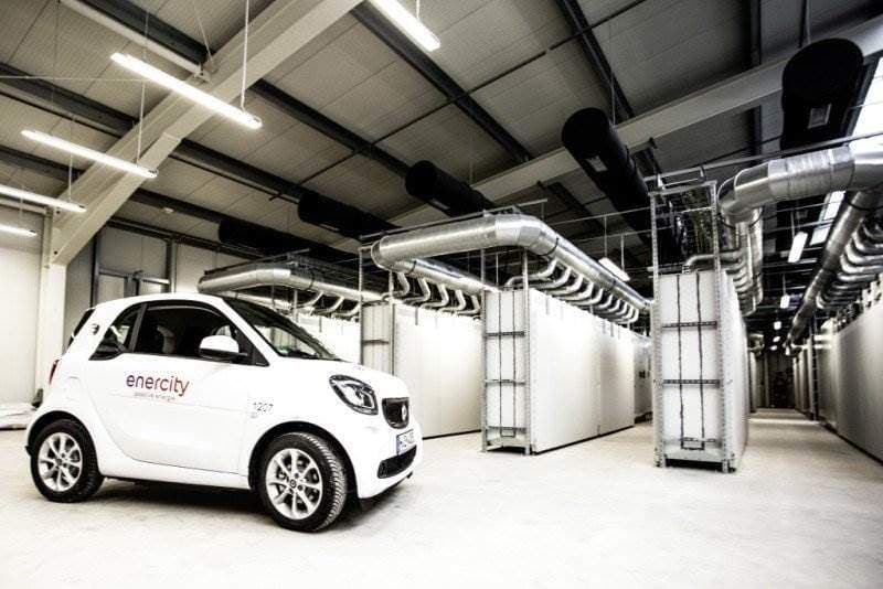 Daimler und enercity nehmen einen der größten Batteriespeicher Europas in Betrieb