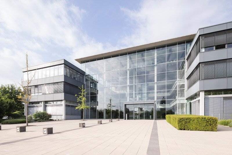 Cover Image for Deutschlands größte E-Tankstelle steht in Neckarsulm bei der Firma Bechtle