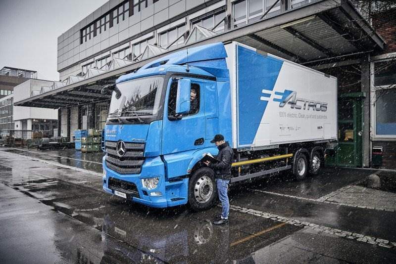 Dachser setzt eActros in der Praxis ein