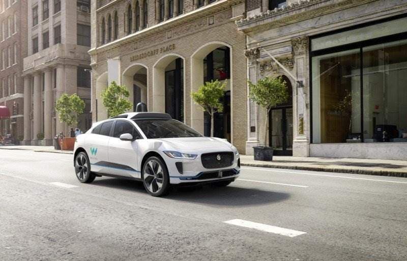 Jaguar I-PACE wird erstes autonomes Premium-Elektrofahrzeug in der Waymo-Flotte