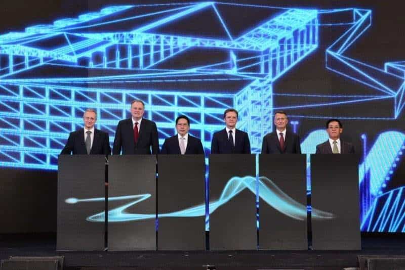 Mercedes-Benz tätigt strategisches Investment in Batterieproduktion in Thailand, Südostasien