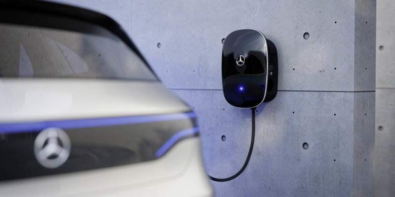 Cover Image for Neue Wallbox von Mercedes-Benz – ermöglicht das Laden zuhause