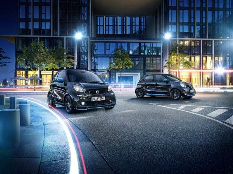 smart wird Mitglied der EQ Familie: smart EQ fortwo/forfour edition nightsky