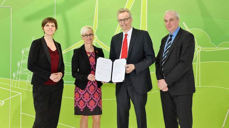 DLR und TU Braunschweig vereinbaren Zusammenarbeit bei der Batterieforschung