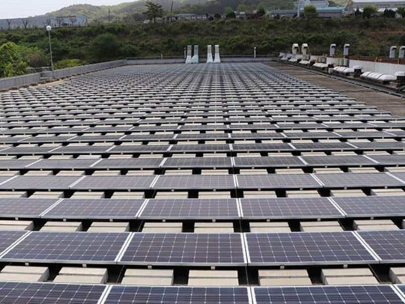 Elektroautos im Stromnetz: Nissan unterstützt „Fabrik der Zukunft“ in Japan