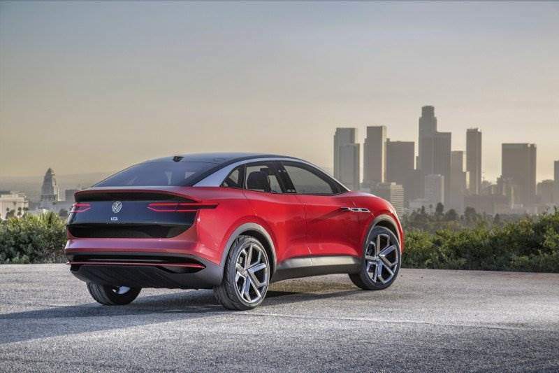 Elektro-SUV I.D. CROZZ feiert Premiere in der Gläsernen Manufaktur