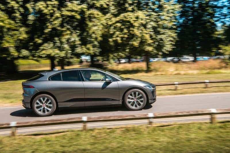 Jaguar Land Rover setzt auf Plugsurfing als Ladeservice