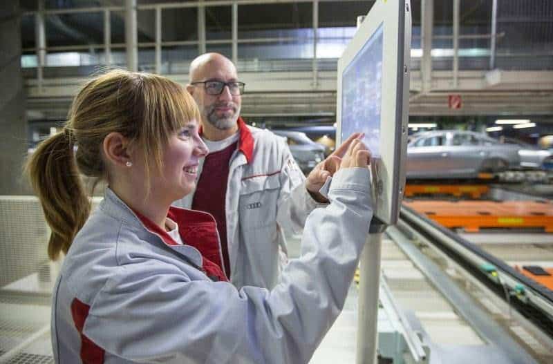 Cover Image for Audi setzt bereits in der Ausbildung starken Fokus auf Elektromobilität und Digitalisierung