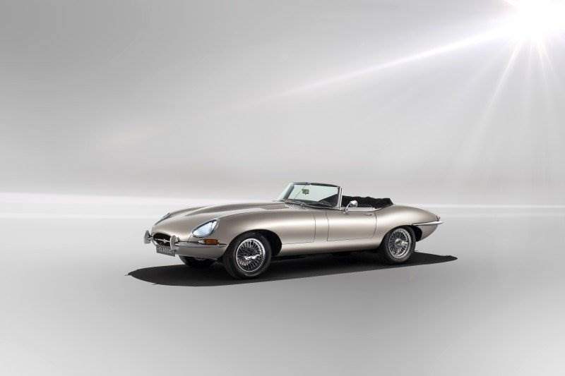 Cover Image for Jaguar Classics elektrifiziert den E-Type in Serie