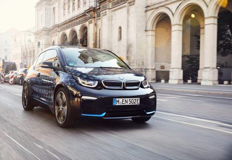 Cover Image for Lion Smart: BMW i3 mit 100 kWh-Batterie und 700 Kilometer Reichweite