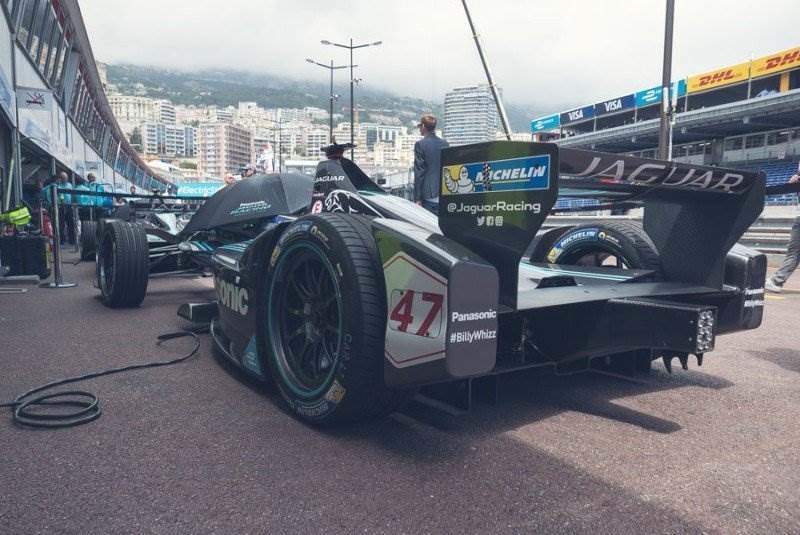Cover Image for Ein Blick auf die Formel E – Das hat es mit der E-Rennserie auf sich