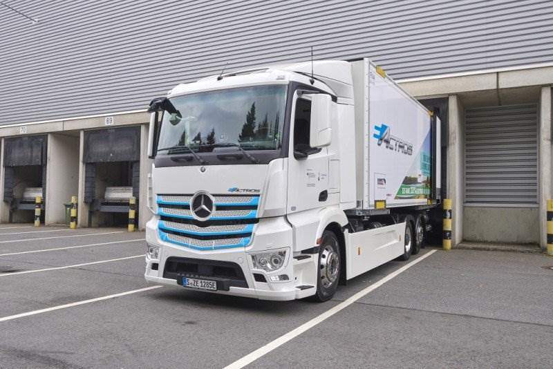 Meyer-Logistik beliefert Hamburger Supermärkte ab jetzt elektrisch