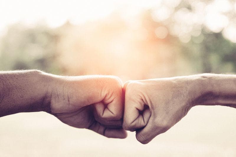 Cover Image for Verkehrsminister Scheuer fordert mehr E-Auto-Engagement deutscher Hersteller