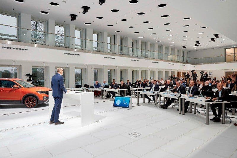 Cover Image for Marke Volkswagen investiert neun Milliarden Euro in Elektromobilität