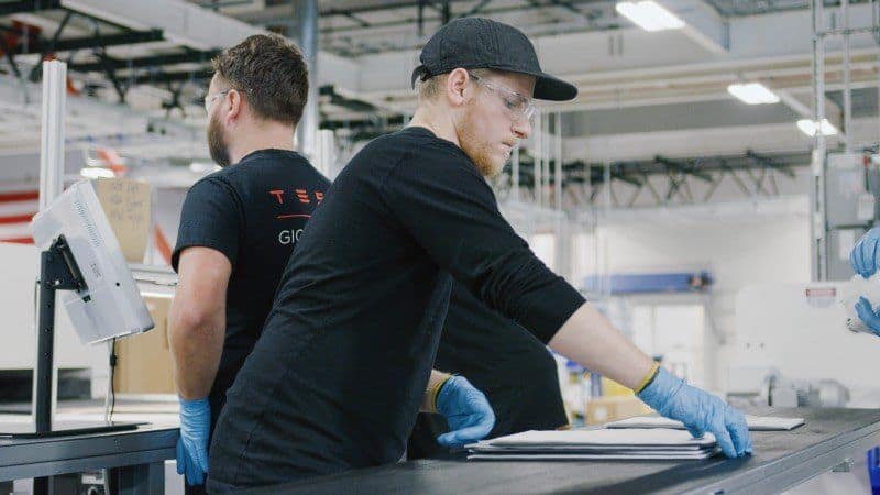 Cover Image for Akkuproduktion für Tesla Model 3 läuft auf Hochtouren