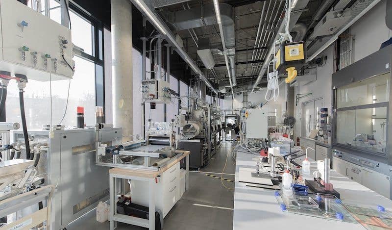 Empa und Fraunhofer: Festkörperbatterien für die Elektroautos von morgen