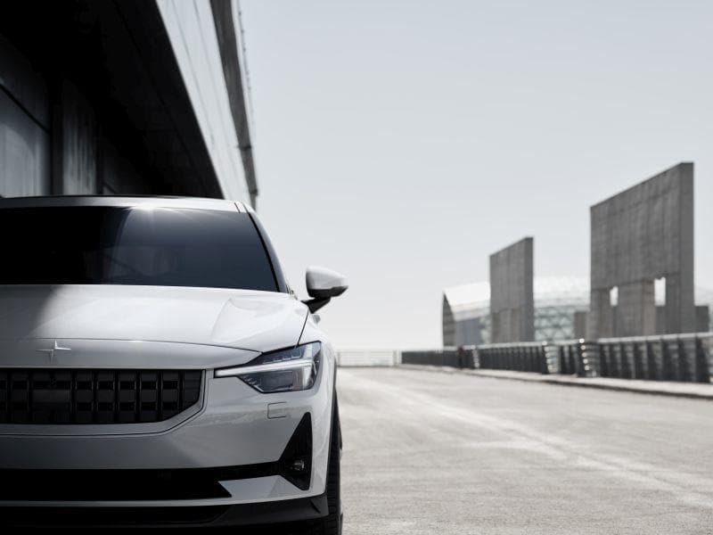 Polestar 2: 500 km Reichweite, 78 kWh Akku, 300 kW (408 PS) ab 39.900 Euro