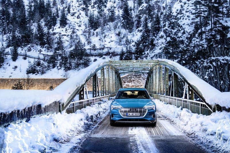 Cover Image for Audi e-tron Produktion wird zurückgefahren; e-tron Sportback verzögert sich