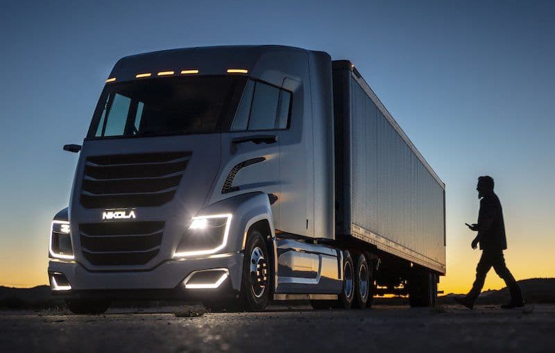 Cover Image for Fast 2000 Kilometer Reichweite und Pläne für Europa: Nikola Motors zeigt neue Brennstoffzellen-LKW