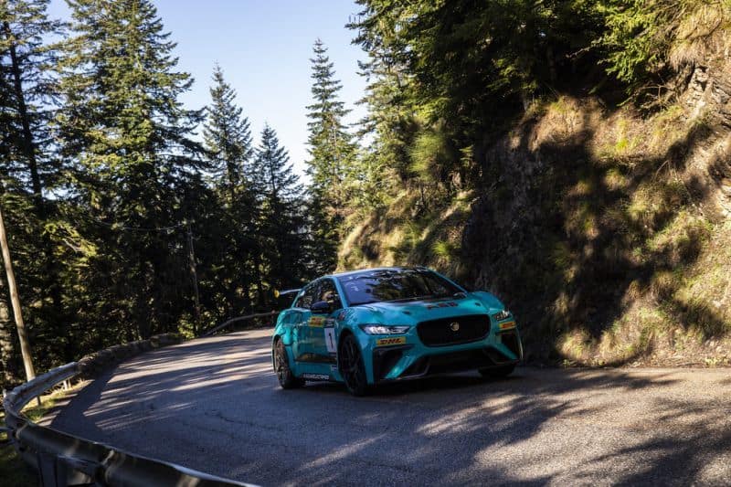 Jaguar I-PACE erklimmt den legendären Col de Turini