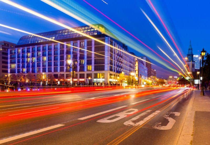 Cover Image for Berliner E-Busse machen bestenfalls einen Halbtagsjob; dann geht’s an die Ladestation