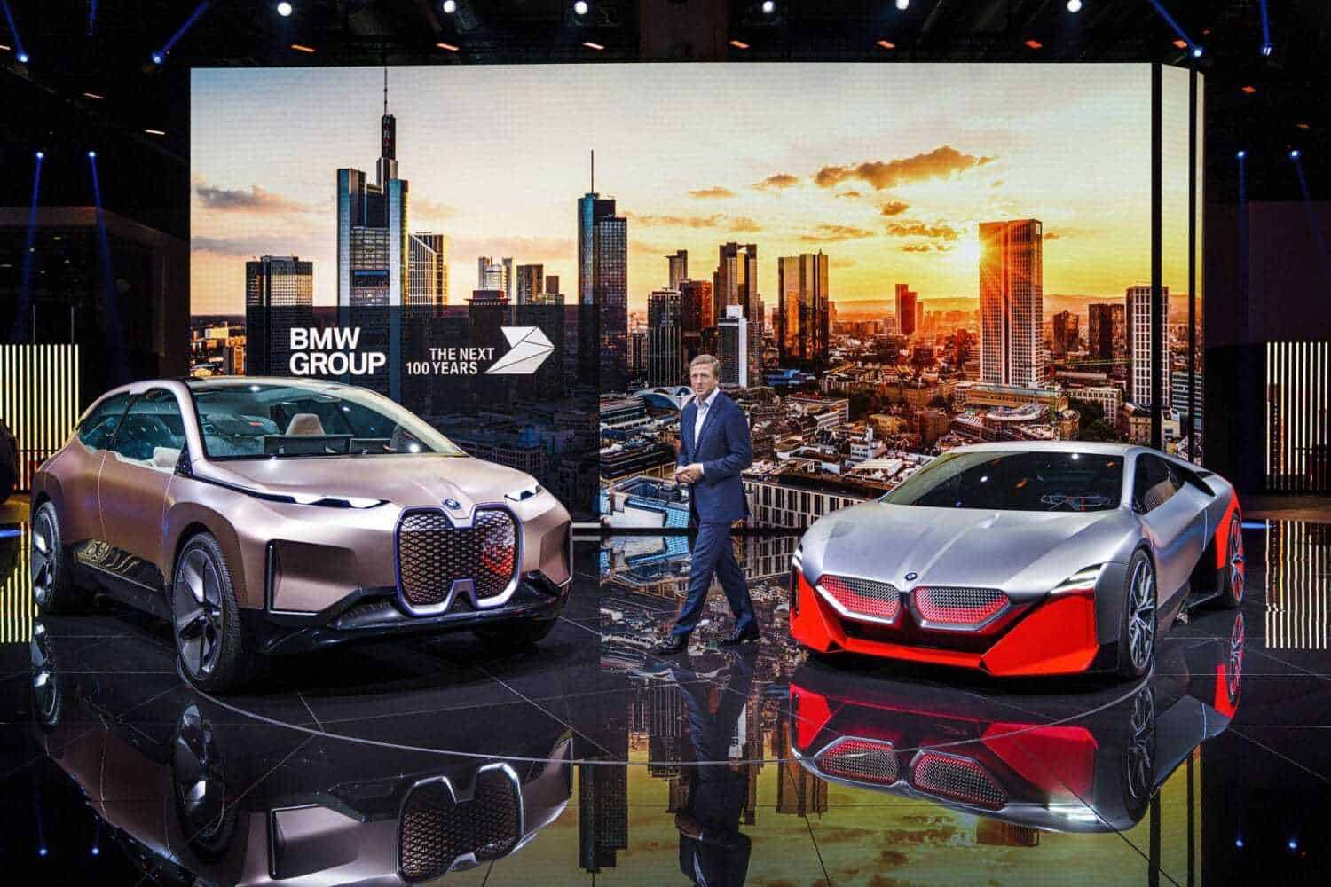 Cover Image for BMW sieht sich an der Spitze der E-Mobilität und hat weiterhin ehrgeizige Ziele