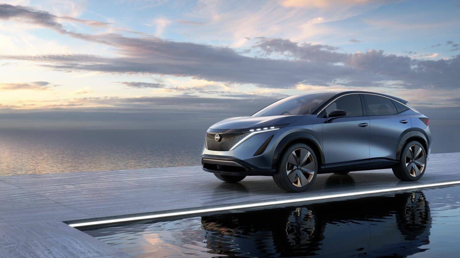 Cover Image for Nissan startet mit Elektro-Crossover in neue Ära und gibt Ausblick auf E-SUV frei