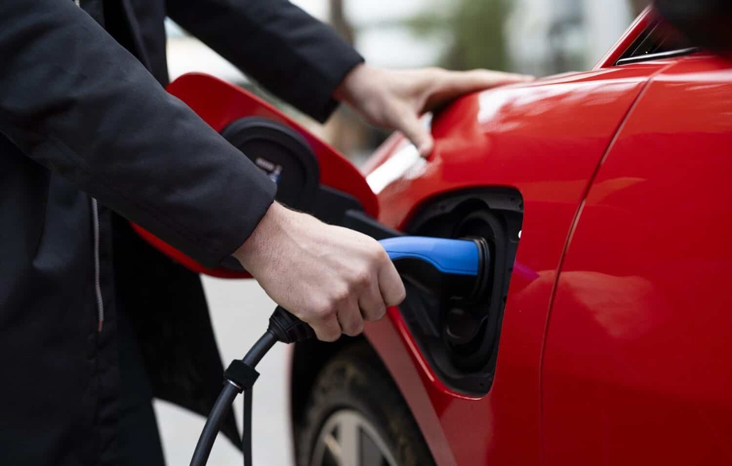 Cover Image for Elektroauto-Studie: Vor allem deutsche Autofahrer haben Reichweitenangst