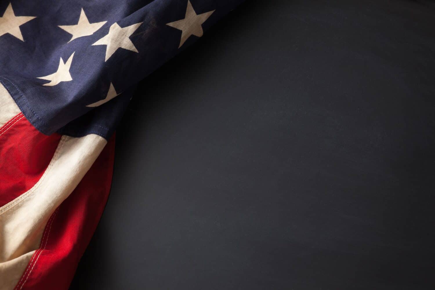 Cover Image for Präsidentschaftskandidat Bloomberg plant bis 2035 nur noch E-Autos zuzulassen