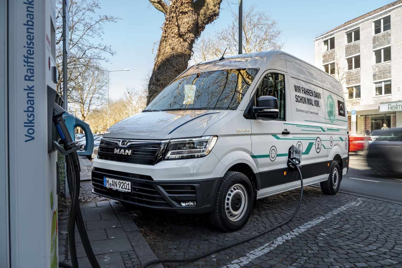 DPD flottet in Großbritannen 100 Elektro-3,5-Tonner von MAN ein