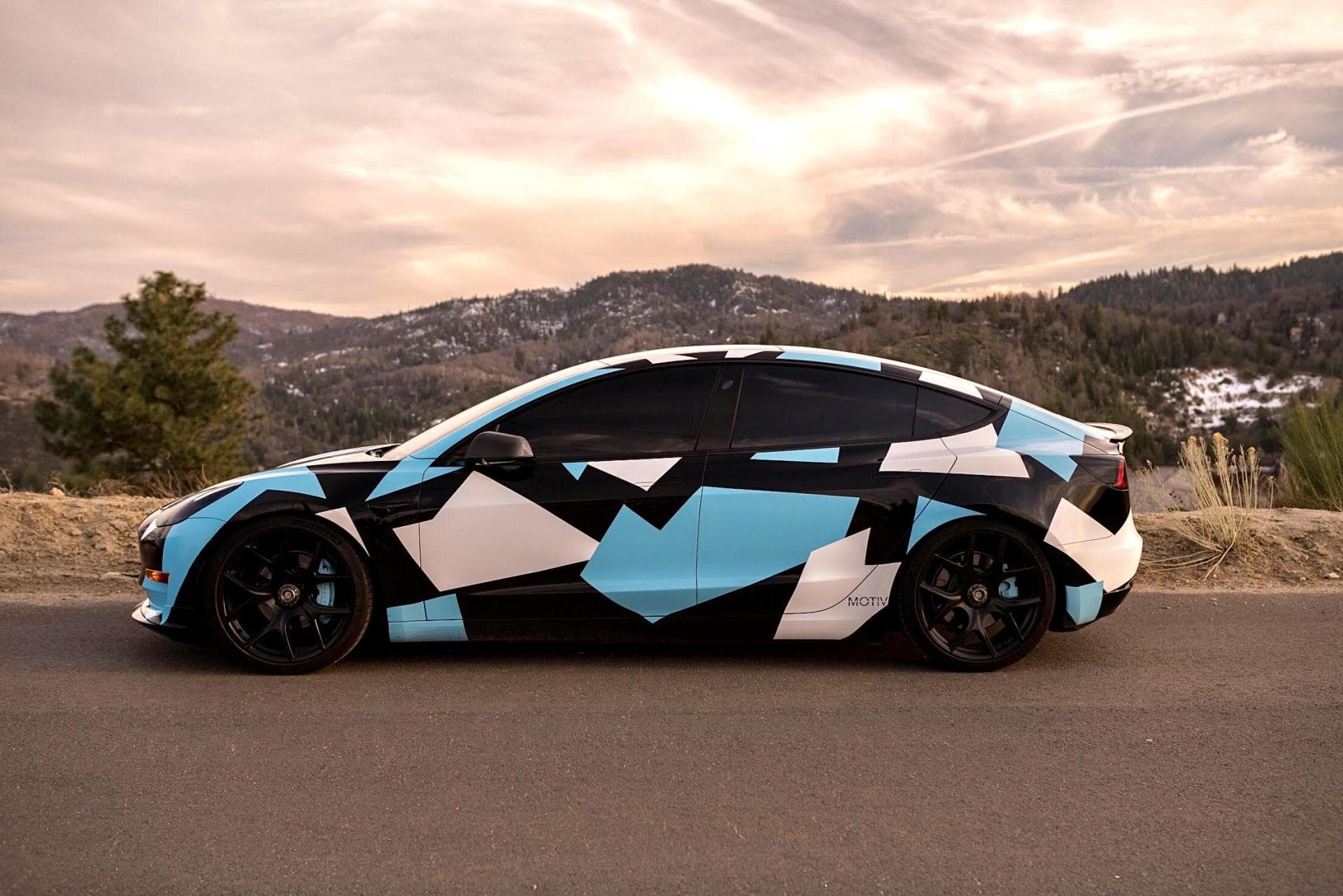 Cover Image for Tesla’s Autofolierungsservice startet in chinesischen Service-Zentren