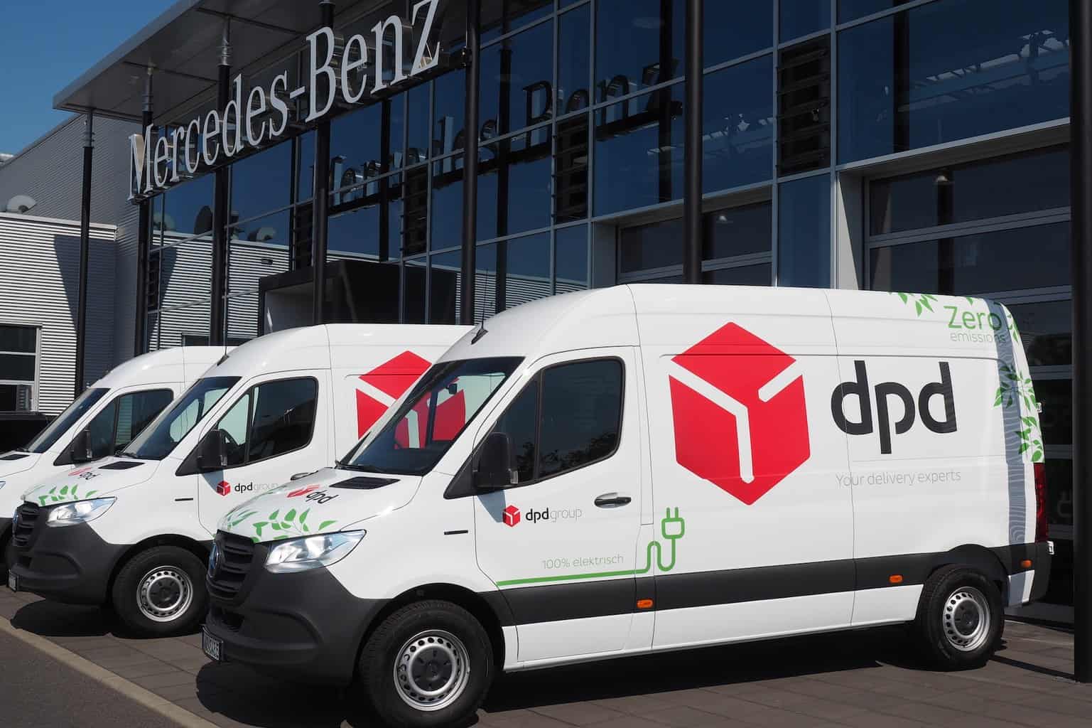 Mercedes-Benz übergibt erste eSprinter-Elektrotransporter an DPD