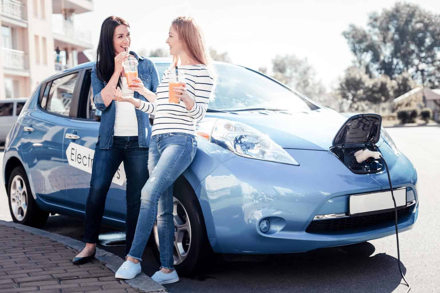 Cover Image for Interesse für E-Autos und Hybride steigt – Umweltbonus kaum verantwortlich dafür