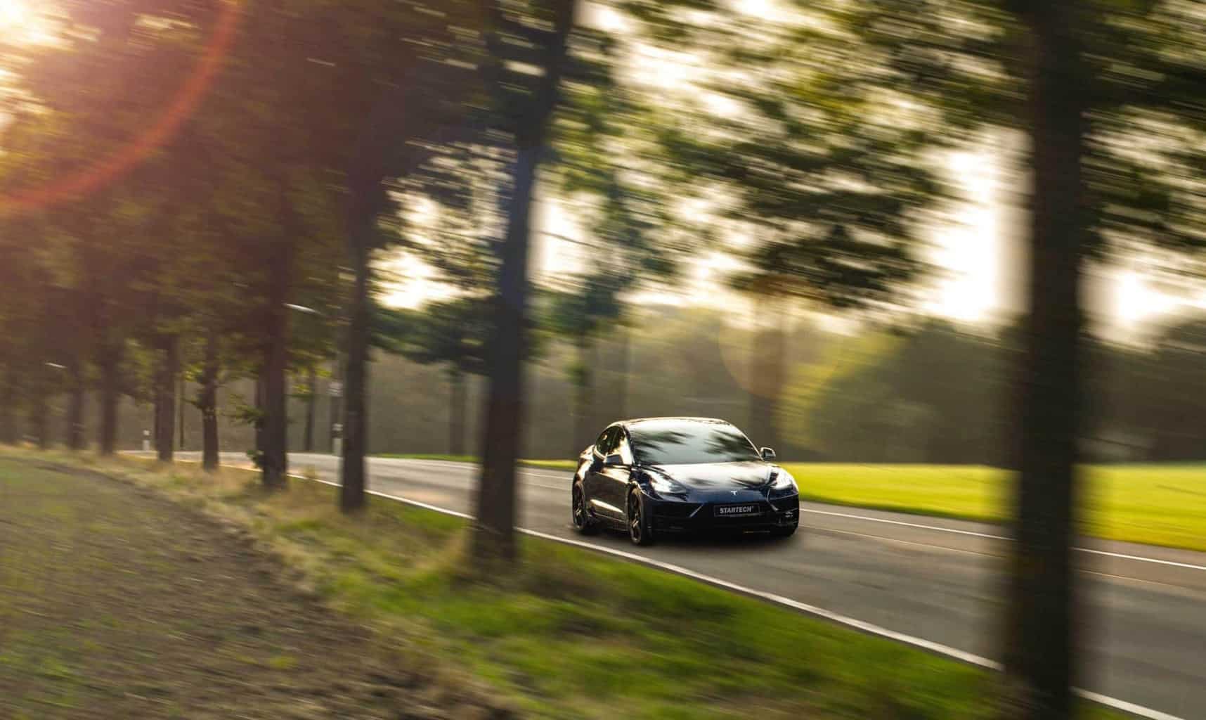 STARTECH veredelt Tesla Model 3 in Handarbeit zum Unikat