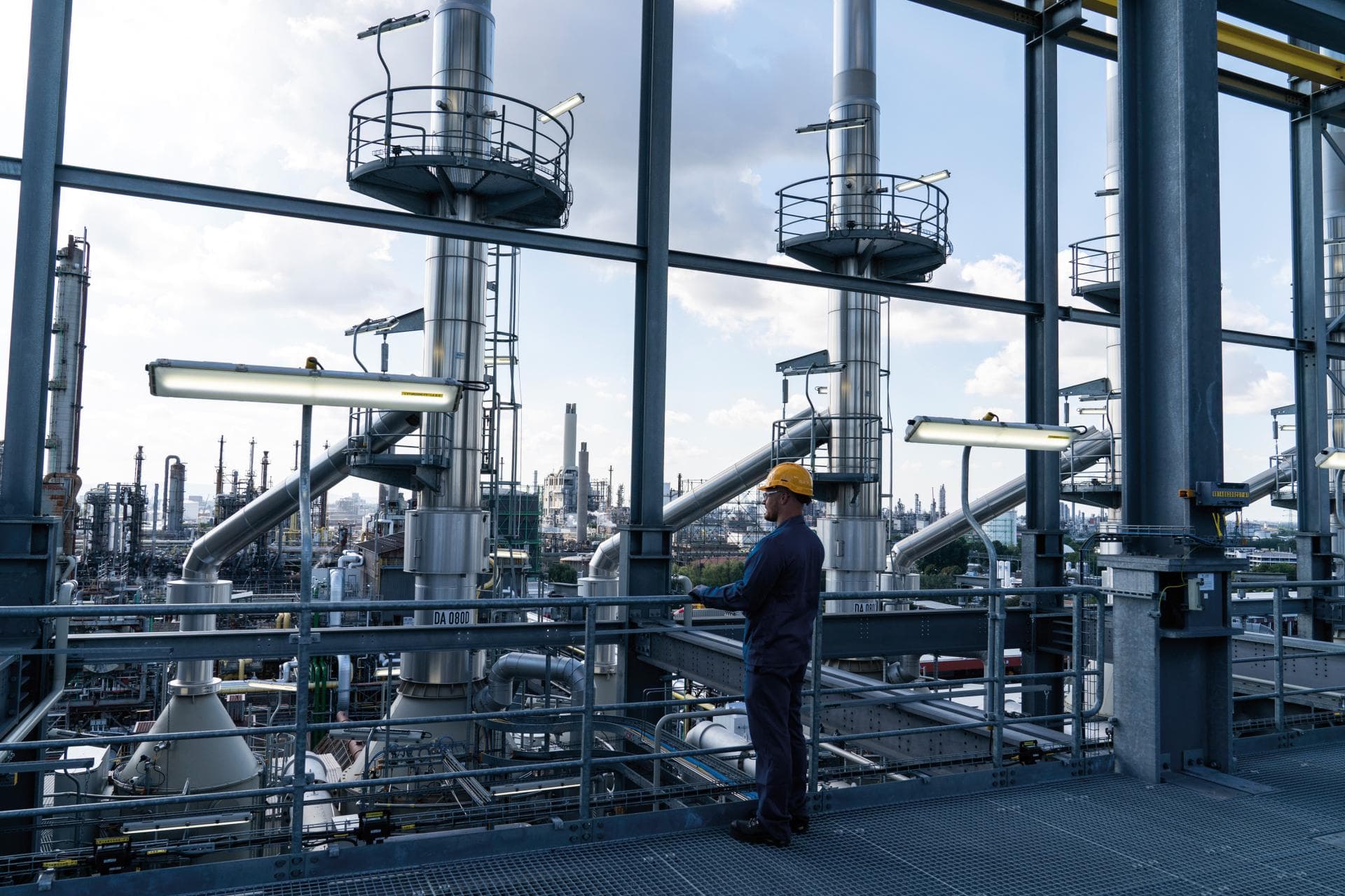 Cover Image for BASF Schwarzheide soll Kathodenmaterialien für 400.000 E-Autos fertigen