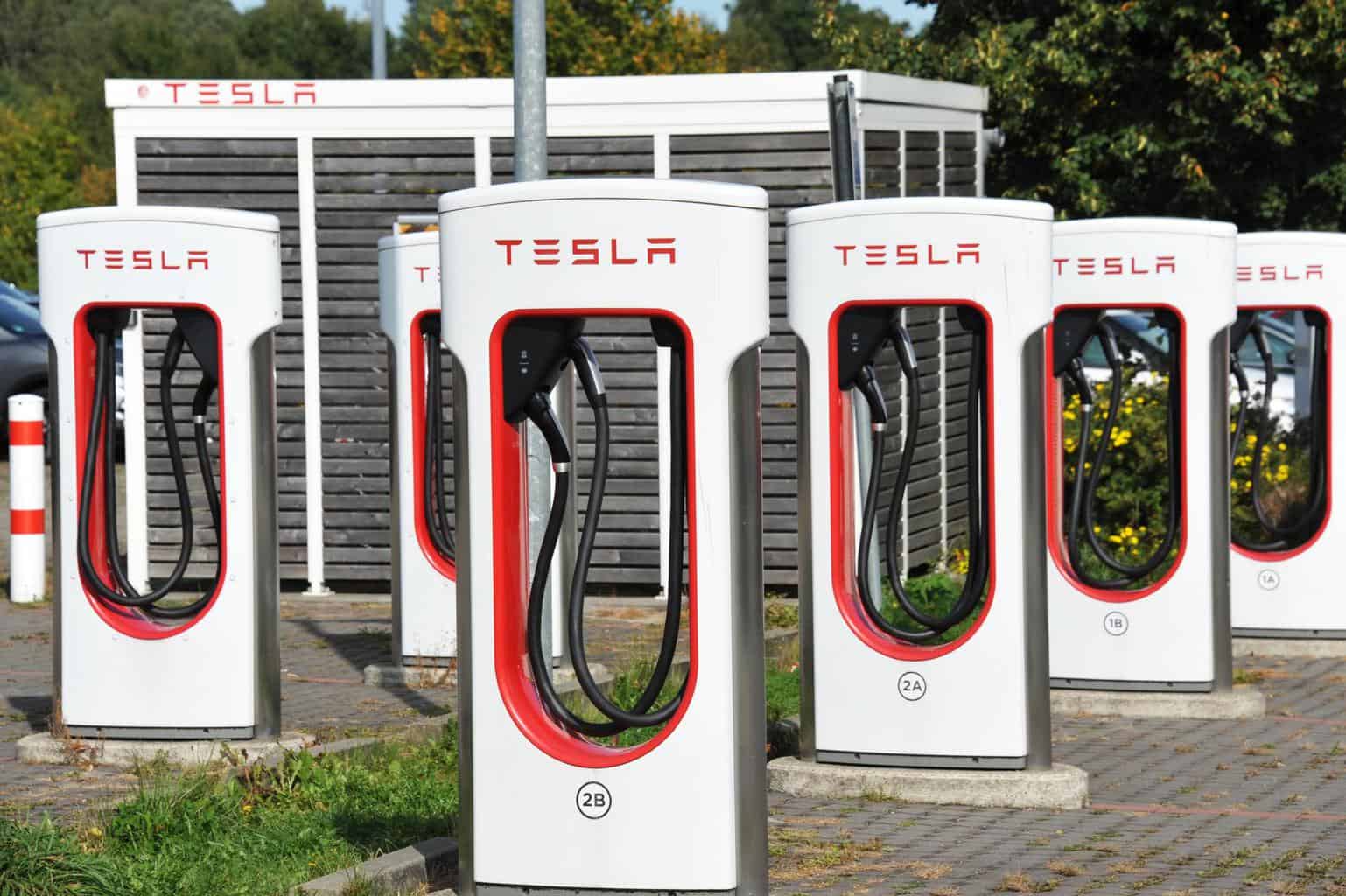 Tesla-Fabrik in China für 10.000 Supercharger pro Jahr