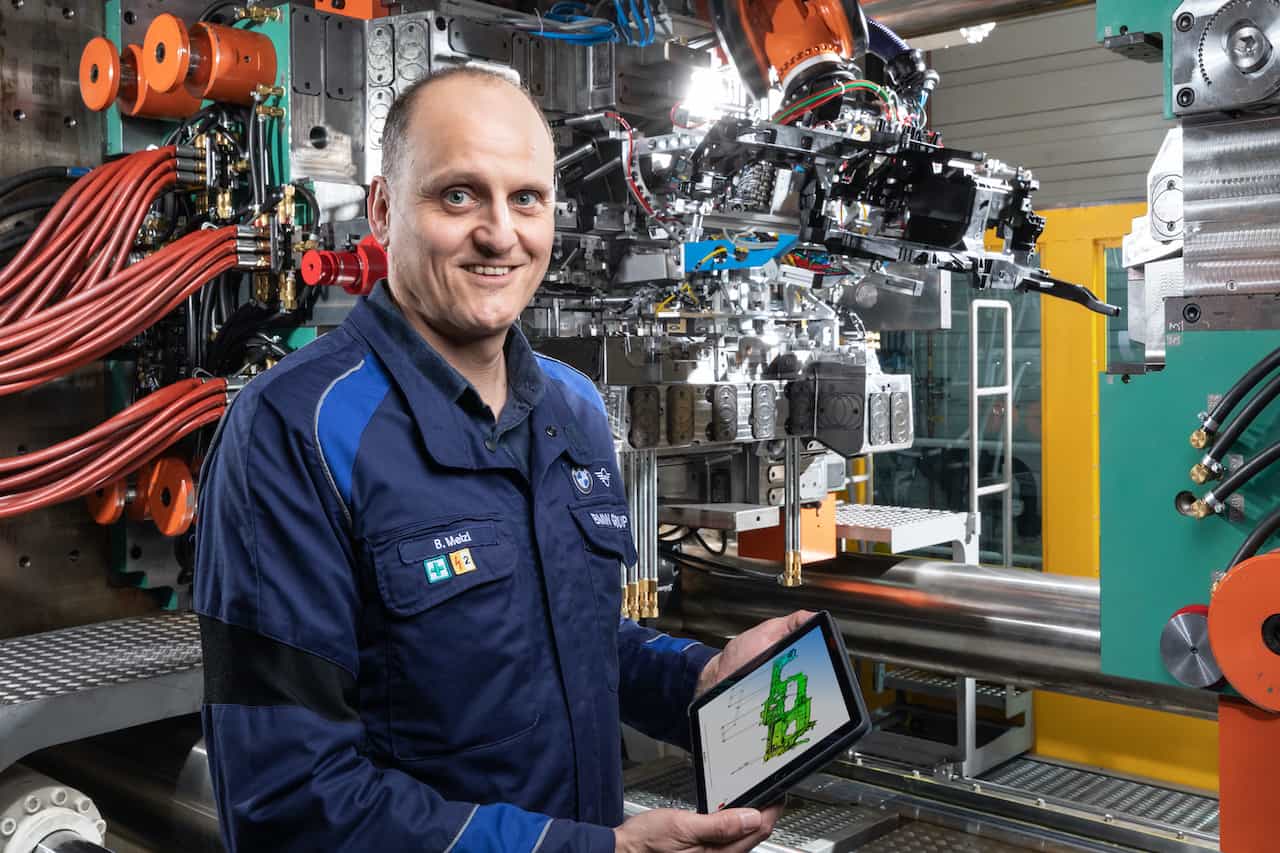 BMW fertigt Cockpit des Elektroautos iX mittels künstlicher Intelligenz