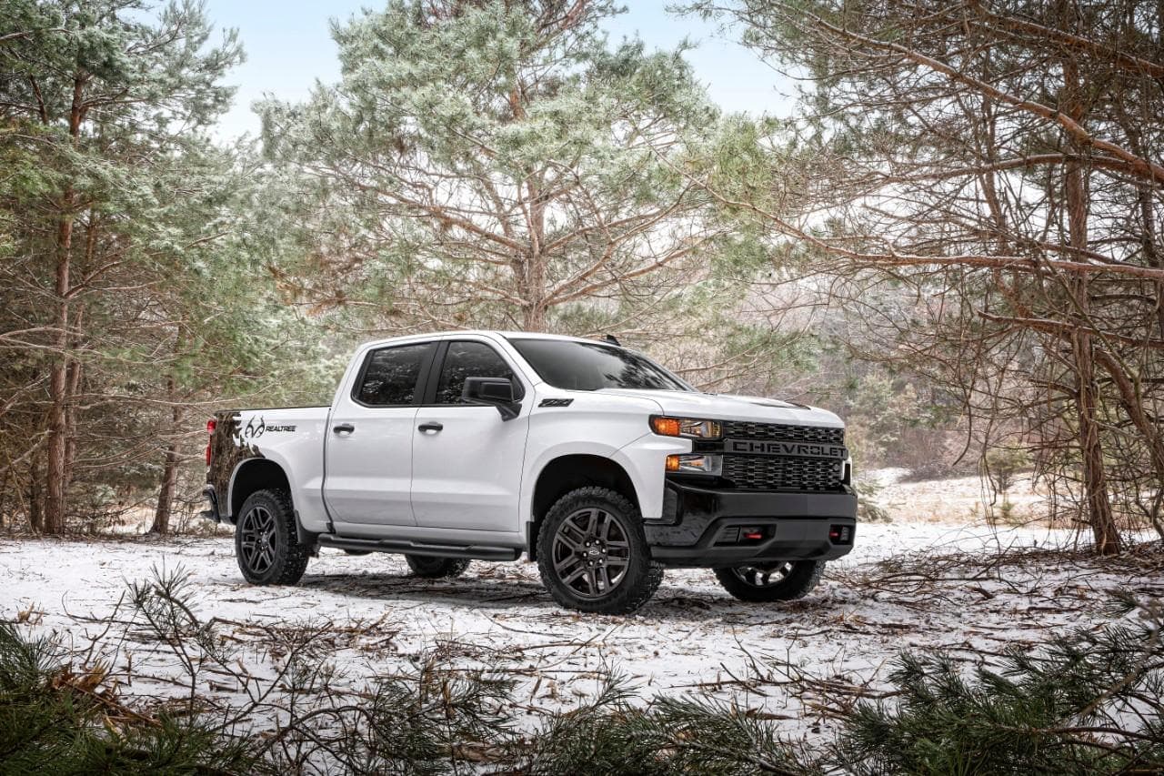 Cover Image for GM baut Chevrolet Silverado Elektro-Pickup mit 640 km Reichweite